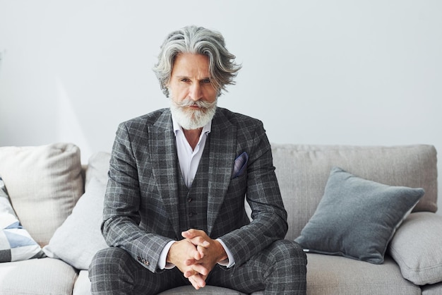 Carlos Mendoza - Barbero Senior